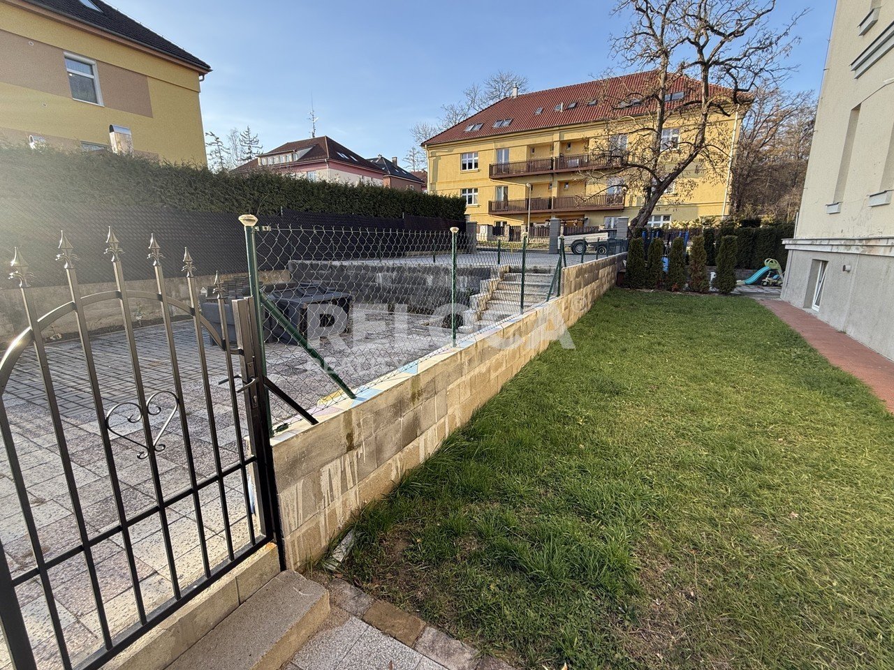 tn_zoom_filename_235286